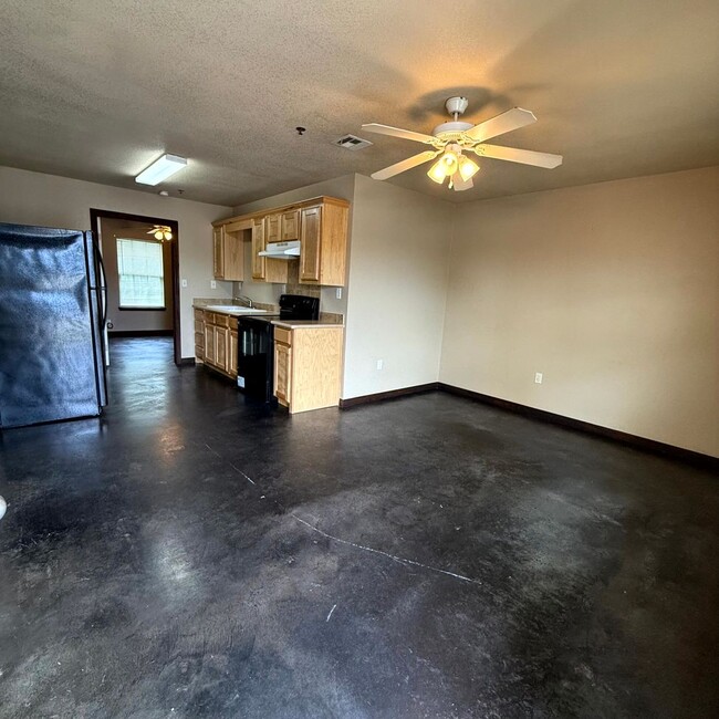 $500 Off 1st Full Month!* All Utilities In... - $500 Off 1st Full Month!* All Utilities In... Apartment Unit 113