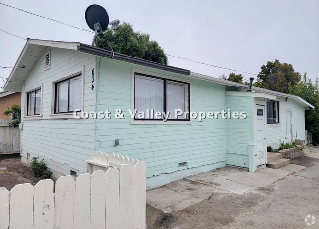 Building Photo - 632-634-A Fremont St Unit 634 Fremont Street, Salinas, CA 93905 Rental