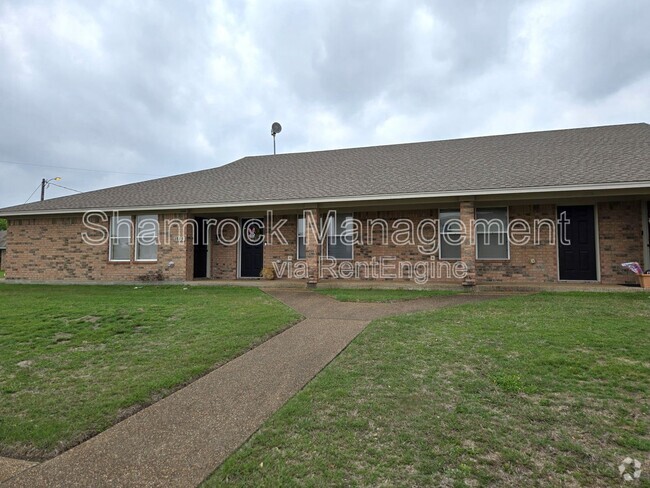 Building Photo - 1721 Breezy Dr Rental
