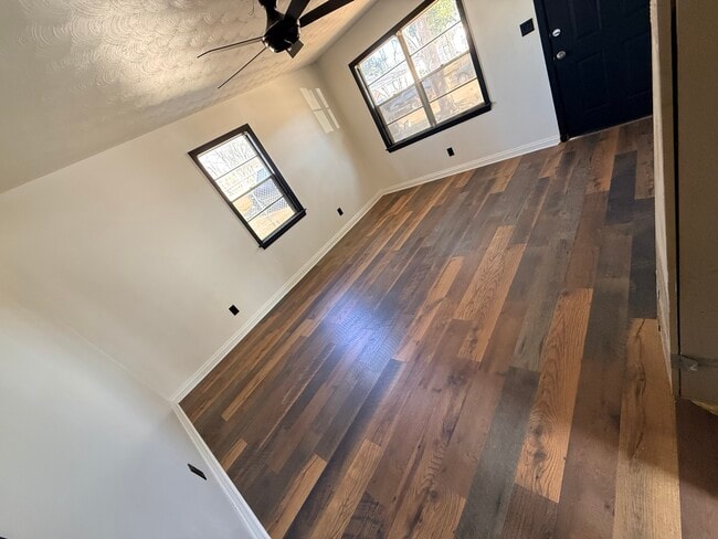 Photo - 232 Oregon St