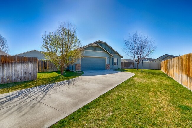 Photo - Nice family home in popular Star!
