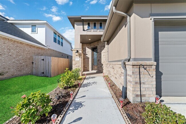 Photo - 20538 Laila Manor Ln