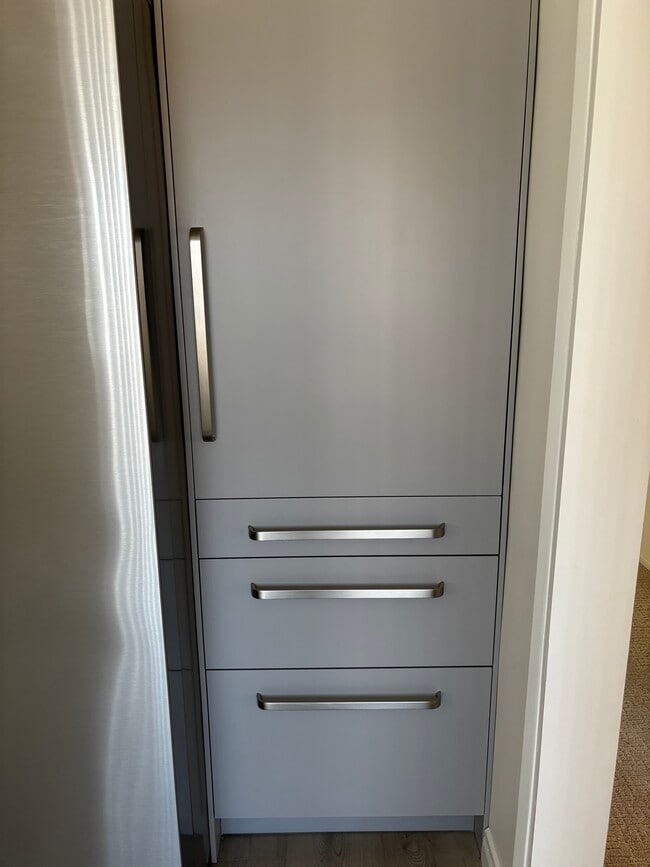 Photo - 969 W 25th St