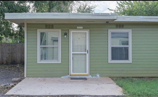 Photo - 4106 S Shields Blvd Unit C