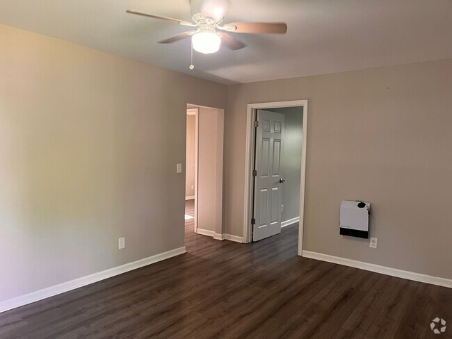 Building Photo - 1739 16th Ave N Unit C Rental