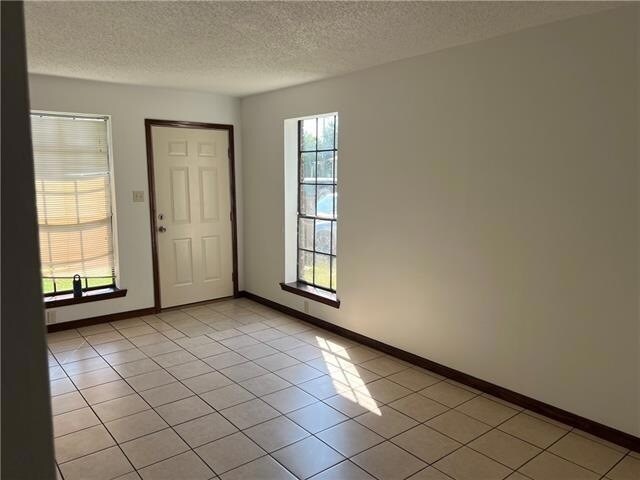 Photo - 820 Early St