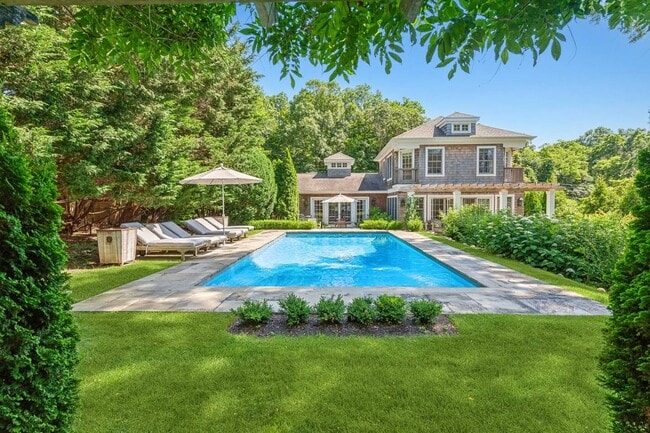 Building Photo - 35 Harris Ln