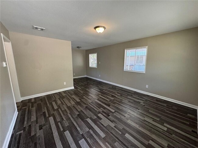 Photo - 303 Evergreen Hill