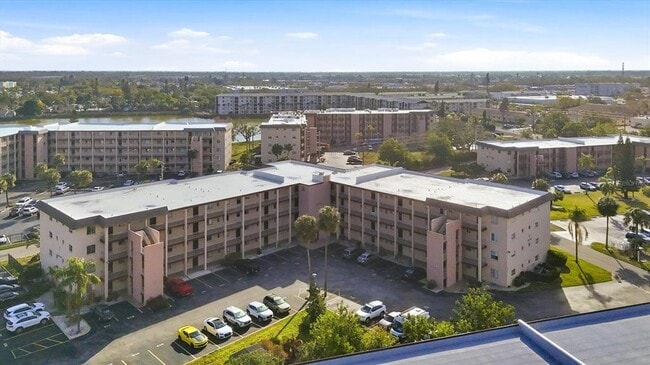Building Photo - 4143 Heron Way Unit 207 BLDG E