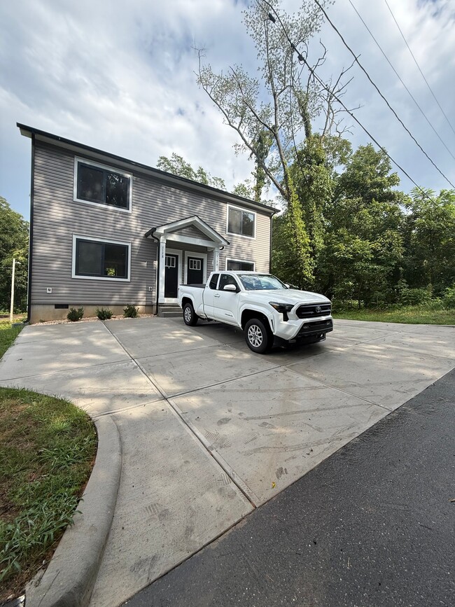 Building Photo - 515 Wagner St Unit A
