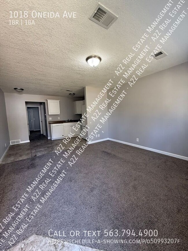 Modern 1 Bedroom in East Davenport- MOVE I... - Modern 1 Bedroom in East Davenport- MOVE I... Apartment