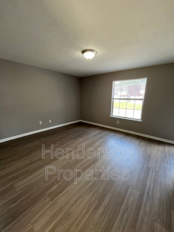 Photo - 1345 N 6th St