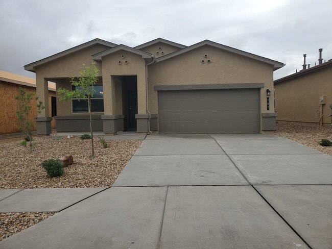 Building Photo - Coming Soon!! 3 bed 2 bath Energy Efficient Home!