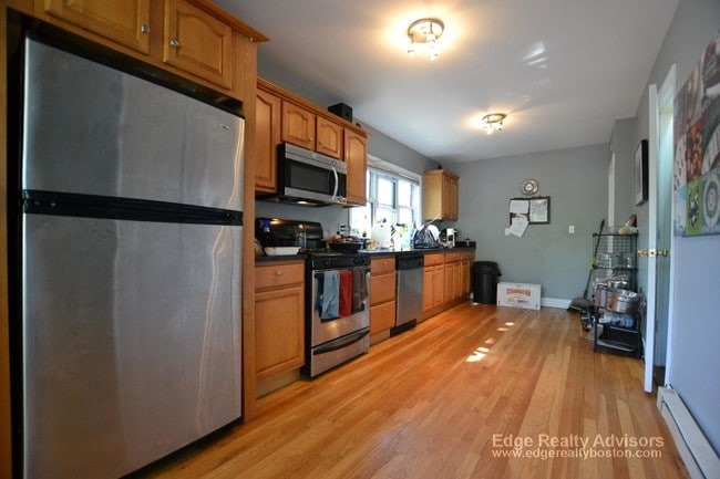 Photo - 61-63 Surrey St. Unit 2 Unit 2