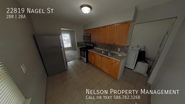 Photo - 22819 Nagel St