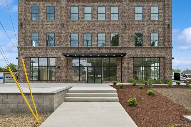 Building Photo - 153 Greenwich Ave Unit 306