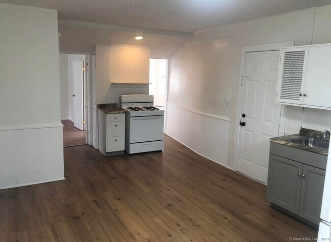 Photo - 167 Chestnut Ave Unit 3