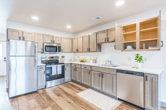 Lindoo School Apartments and Townhomes