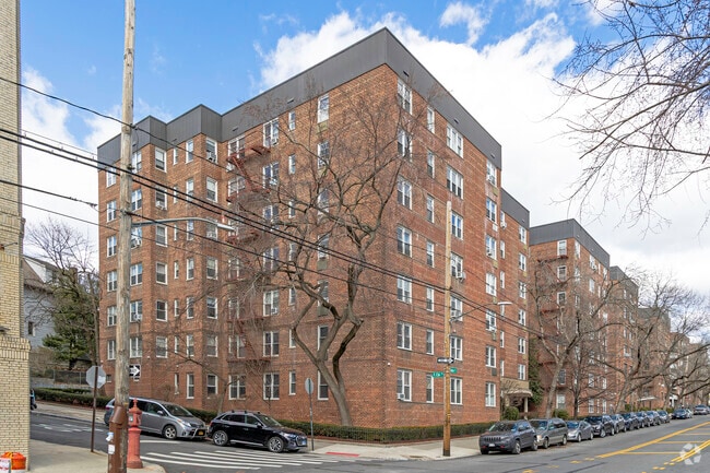 Photo - 4295 Webster Ave