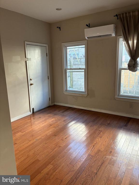 Photo - 411 McKean St