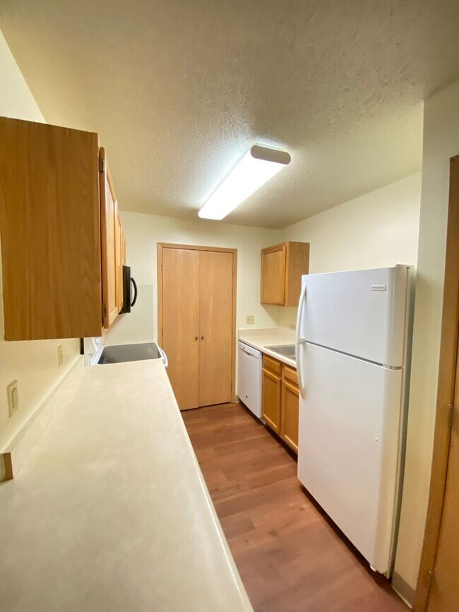 Cross Creek Apartments Urbandale, IA