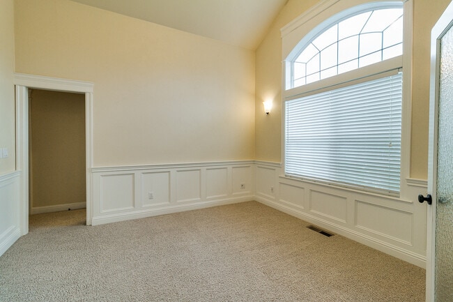 Photo - Beautiful 4-Bedroom, 3-Bath Home With Central Heat & A/C!