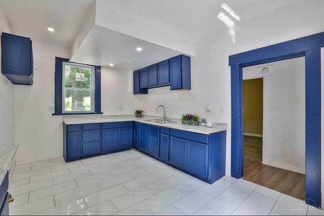 Photo - 812 Fairbanks Ave