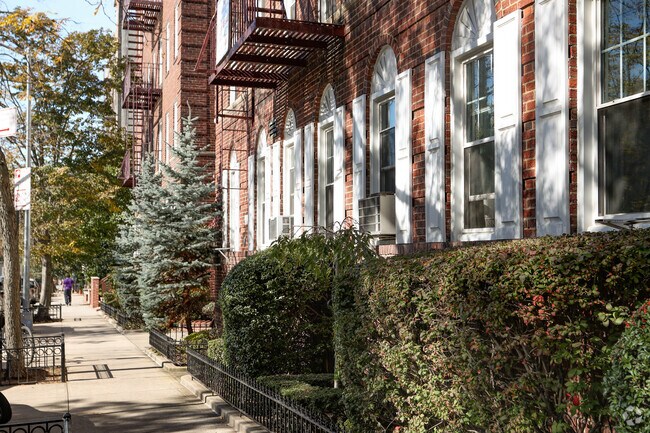 Photo - Farifax House