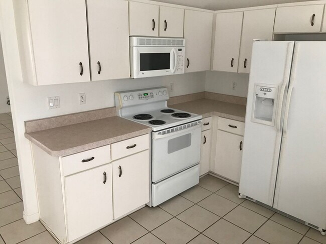 Photo - 9 Rainbow Ln Unit B