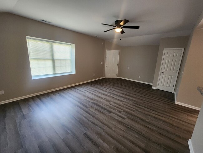Photo - Renovated 2 bedroom 1 bath duplex unit with updated floors, bath, and kitchen!!