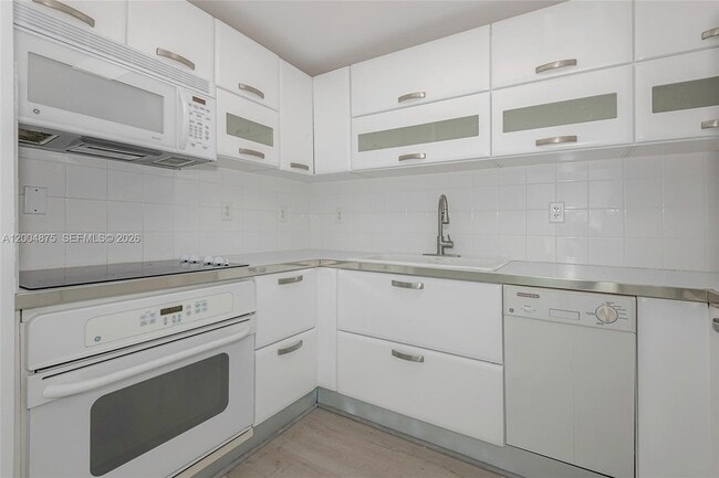 Photo - 6580 Indian Creek Dr Unit 310