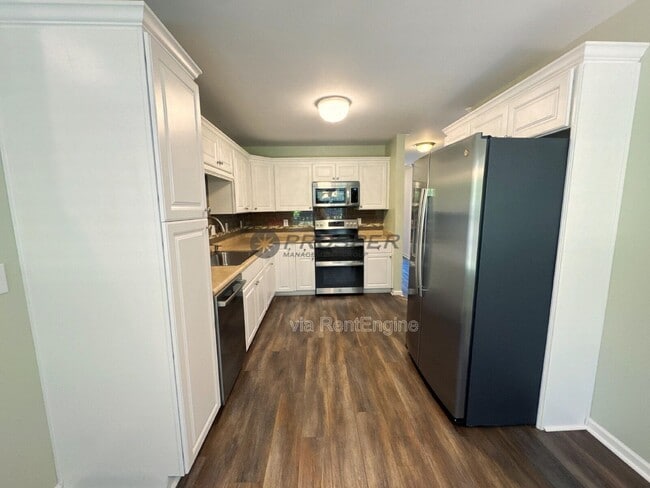 Photo - 106 Wyndham Ct