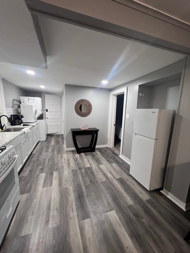 Photo - 163 Eagle St Unit Garden level apt