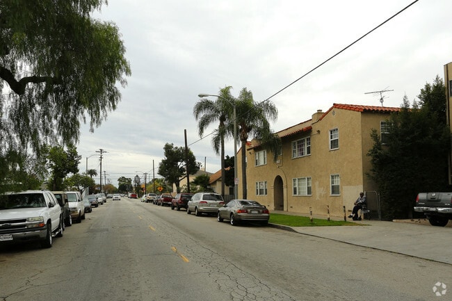 Photo - 1527 Junipero Ave