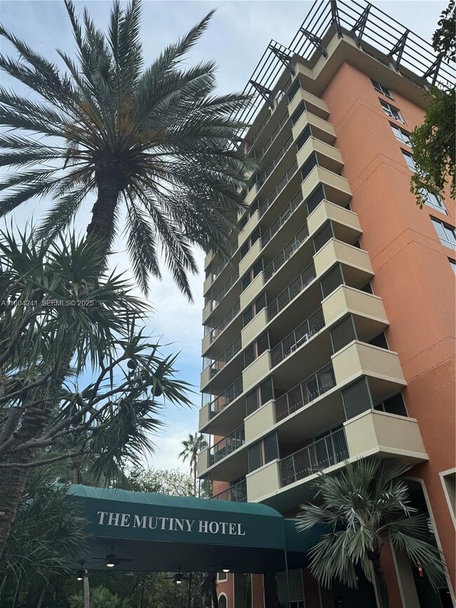 Building Photo - 2951 S Bayshore Dr Unit 215