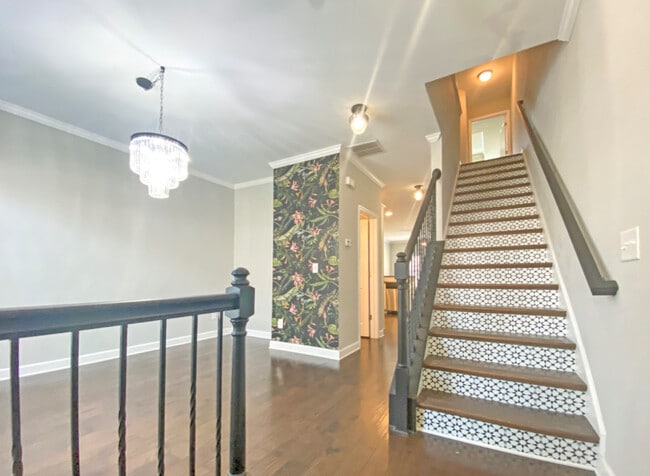 Photo - 1197 Lavista Cir NE