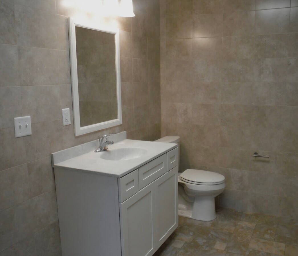 Photo - 128 Glen St