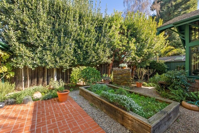 Photo - 1325 Cowper St