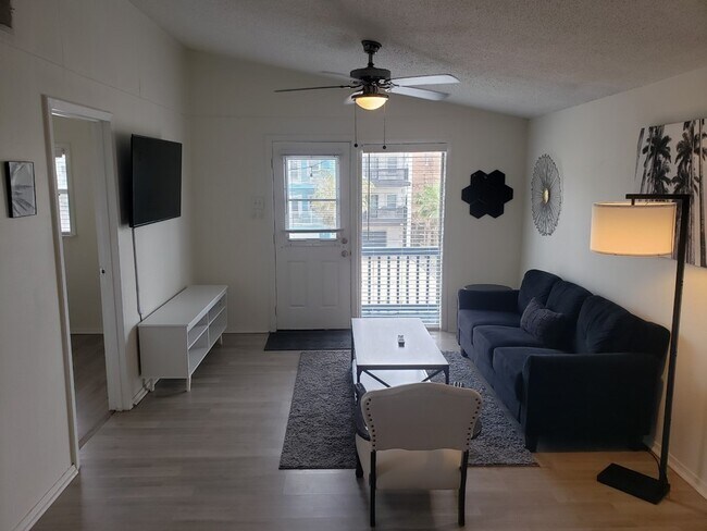 120 E Parade Dr Unit 1