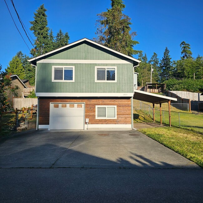 Building Photo - Charming 1-Bedroom Home with Spacious Backyard, 2 car garage & Modern Amenities – Pet Friendly!