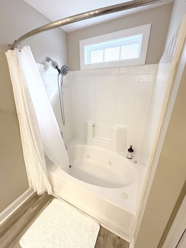 Photo - 2312 Saddleback Dr