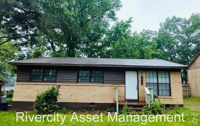 Building Photo - A Must See In Frayser! Rental