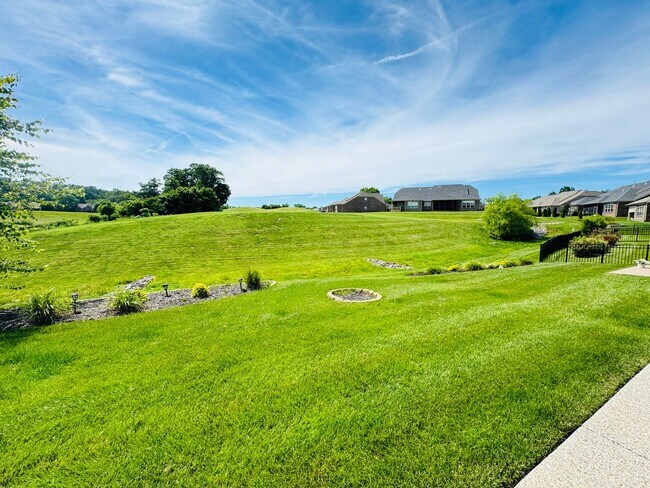 Photo - 2-Level Condo in Five Oaks of Lebanon