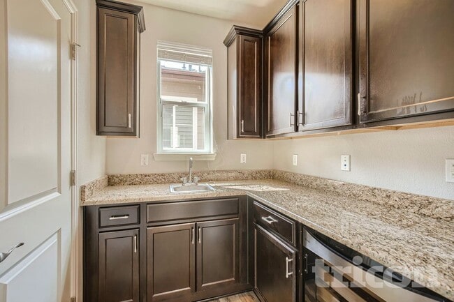 Photo - 9516 Juniper Way