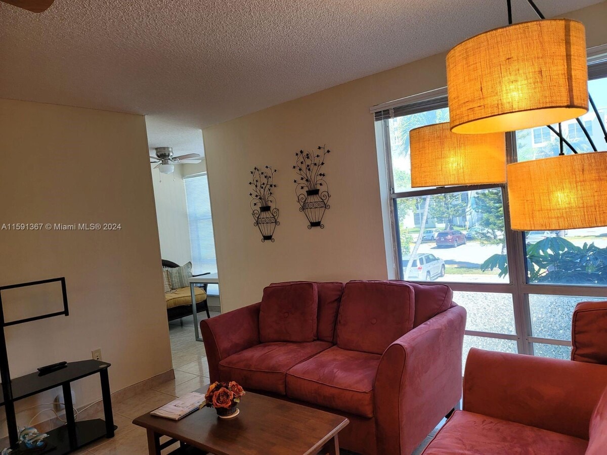 Photo - 17570 Atlantic Blvd Unit 401