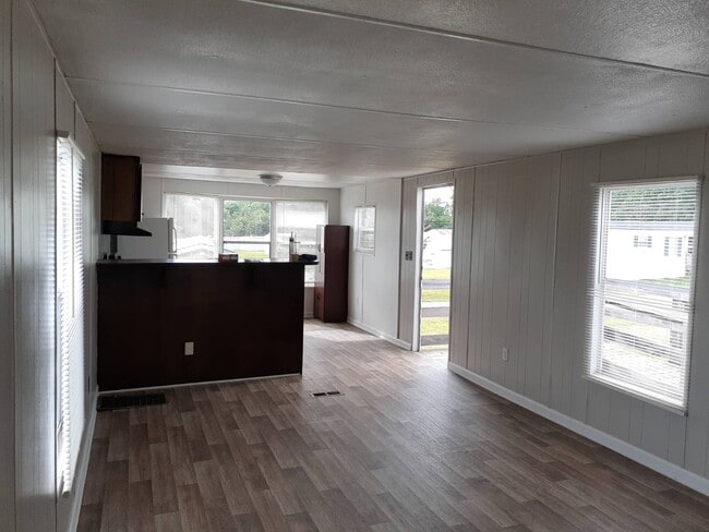 Building Photo - 106 Fabian Dr Rental