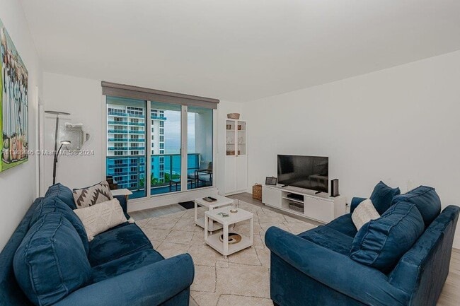 Photo - 2301 Collins Ave Unit 1115