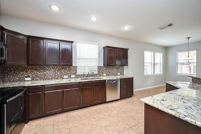 7427 Chathan Glen Ln