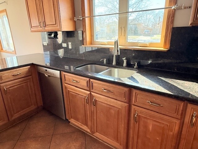 Photo - 10017 S 52nd Ave