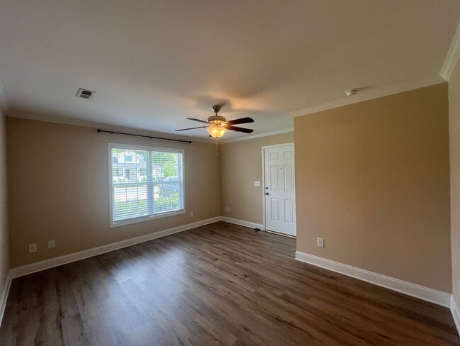 Photo - MOVE-IN READY!